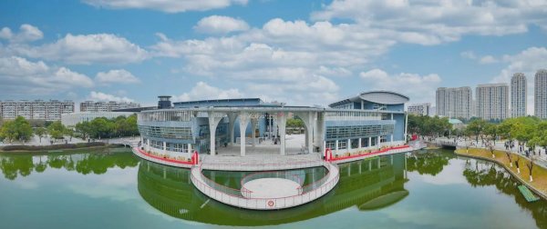 体育游戏app平台学校校园占大地积1100多亩-云开·体育全站app(kaiyun)(中国)官方网站 登录入口